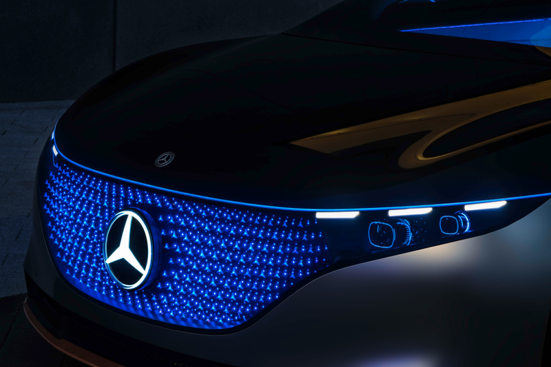 Illustration for article titled The Mercedes-Benz Vision EQS Sets Up An All-Electric S-Class And The Lighting Is Wild